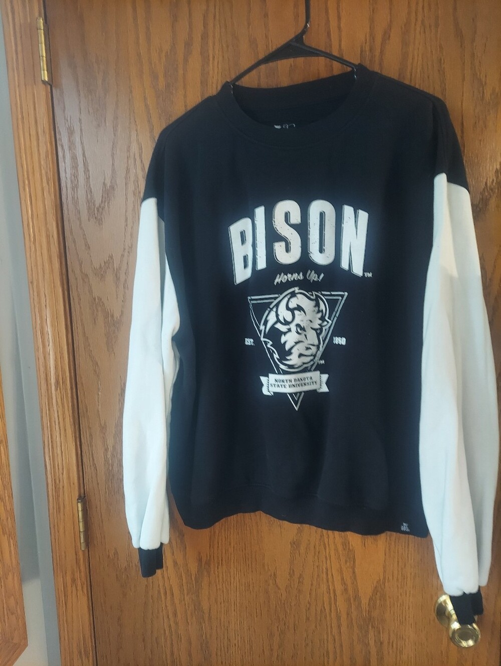 Gameday Social North Dakota State NDSU Bison Sweatshirt Black White XL